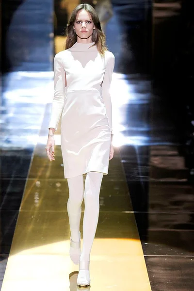 Look 1